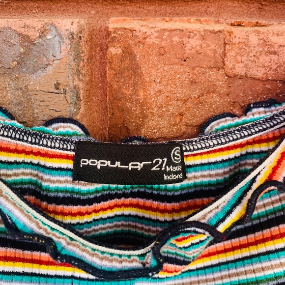 Crop top - Picture 2 of 2